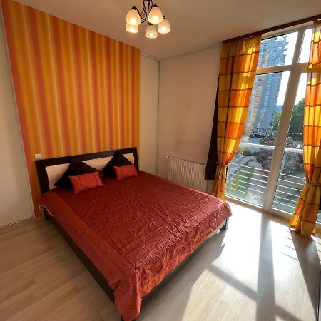ريغا Lovely Apartments In Imanta With Free Parking المظهر الخارجي الصورة