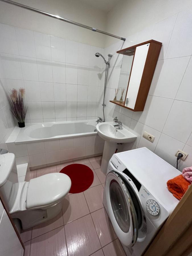 ريغا Lovely Apartments In Imanta With Free Parking المظهر الخارجي الصورة